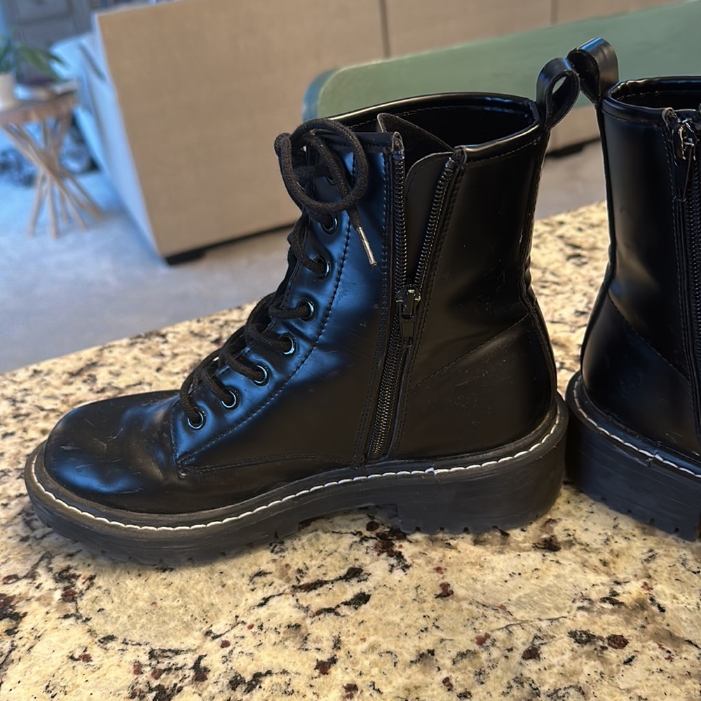Combat boots - Picture 2 of 5
